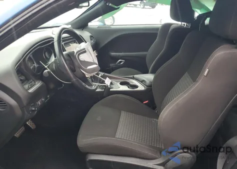 2021 Dodge Challenger R/T z USA, uszkodzony, nr VIN 2C3CDZBT4MH571347